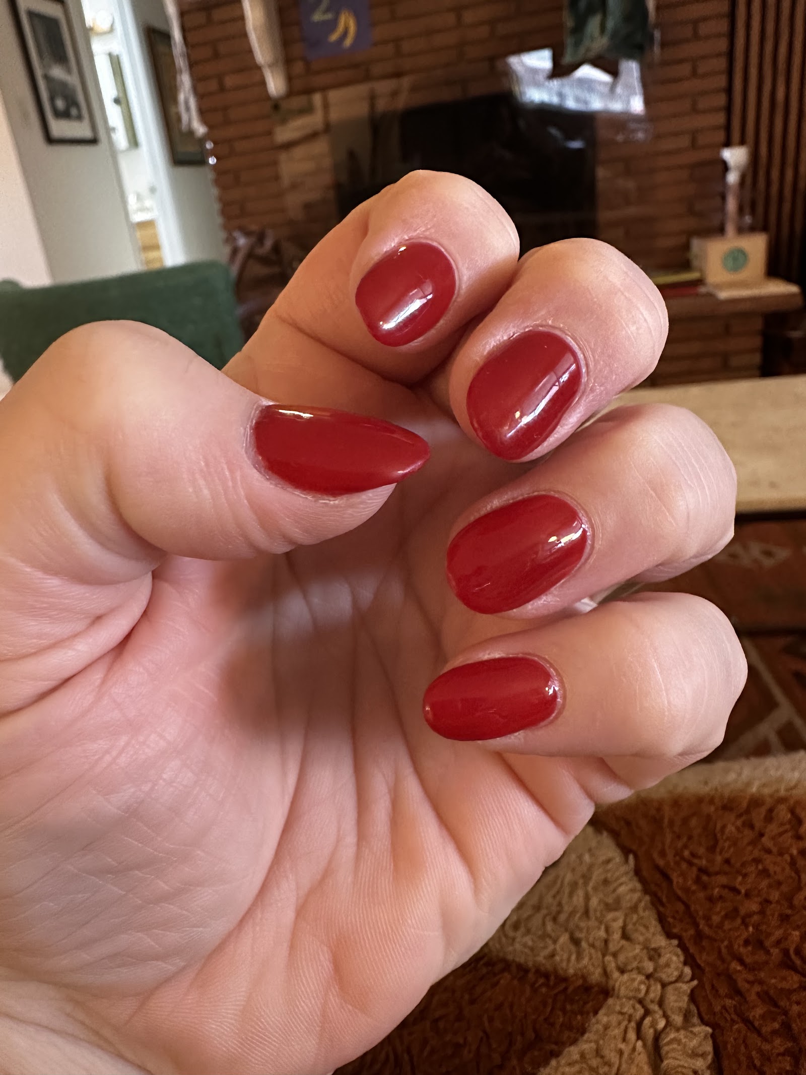 Green Mountain Nails logo